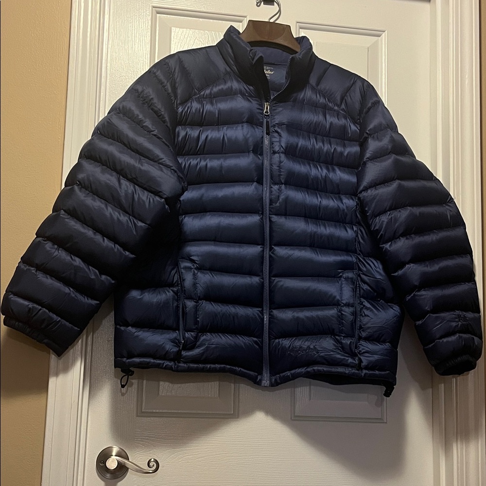 Cabela's Dark Blue Puffer Jacket